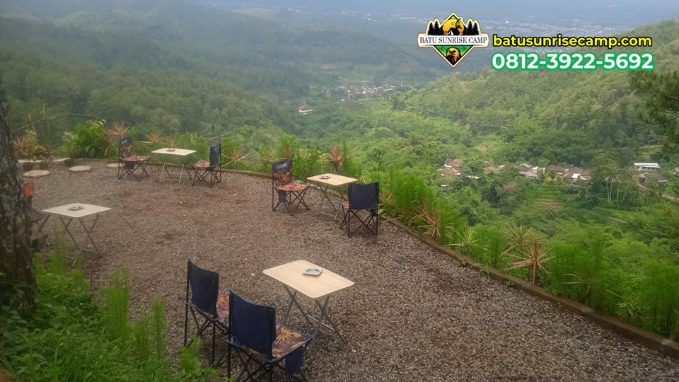 Peralatan camping esensial untuk cuaca dingin di Batu Malang