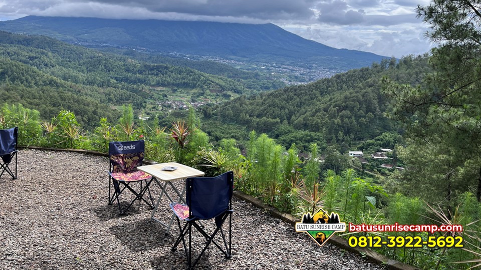 Ilustrasi menyimpan makanan dengan aman di area camping Batu Malang